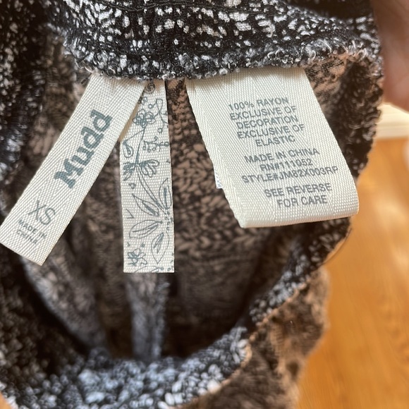 Mudd Tie Waist Flare Leg Bohemian Pants - Picture 3 of 3